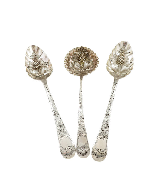 Set of 3 Antique Georgian Sterling Silver Berry Spoons & Sifter in Case 1816