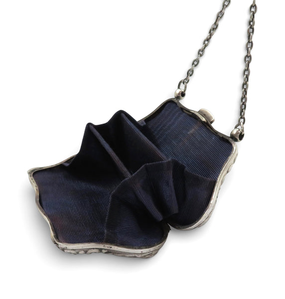 Antique Sterling Silver 'Three Ladies' Purse 1914